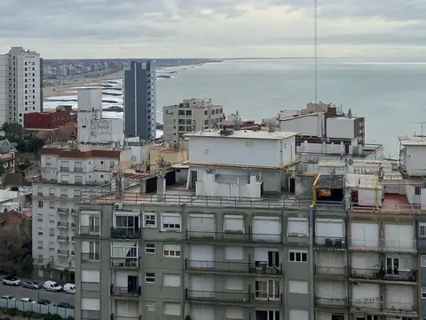 VENTA. Departamento de 1 ambiente con cochera, zona Punta Iglesia, Mar del Plata