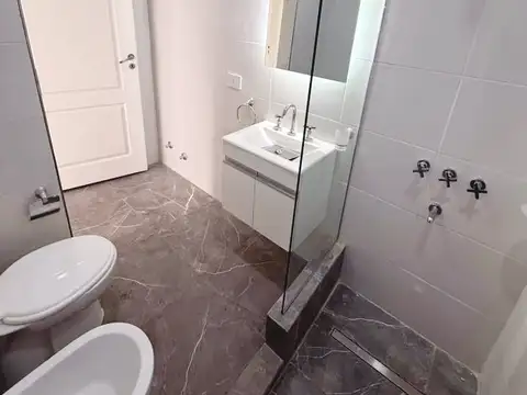 Martínez Castro 700, Piso 1°