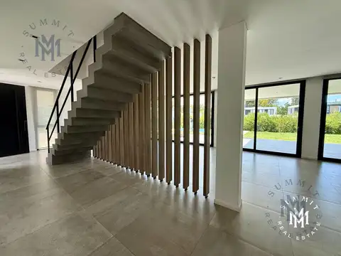 Casa en Alquiler al Norte