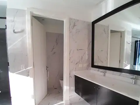 Alquiler 7 Ambientes 5 dormitorios,Martinez Jardin,Piscina