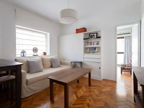 Ecuador 1300, Piso 5