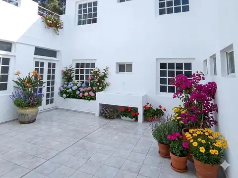 Casa Quinta a nuevo 3000 m de parque Barrio Los Bosquecitos - Brandsen