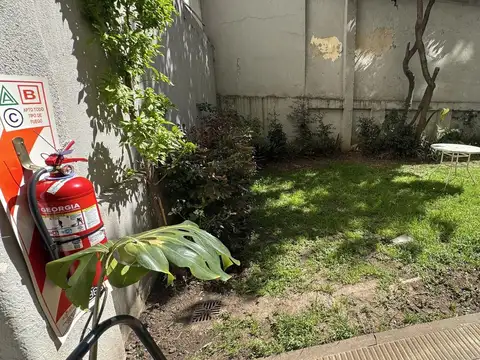 Monoambiente en venta muy luminoso, en olivos. Subdivisible. APTO CRÉDITO