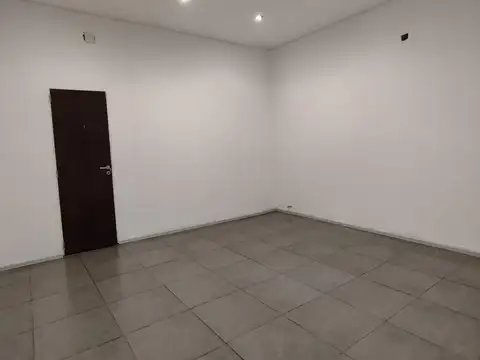 Galpon en Alquiler 28  mts Fondo