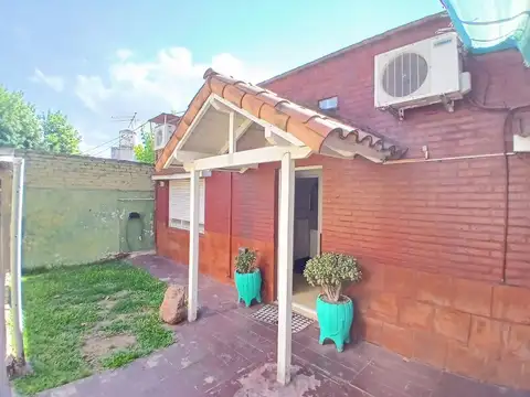 Depto Tipo Casa 2 ambientes con 1 baño