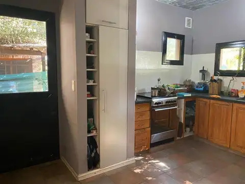 Casa 5 ambientes con 2 baños