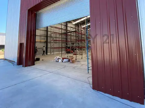 Venta Galpón en Área Productiva La Plata. Av 520 y 200