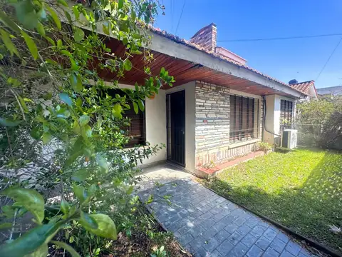 Casa en Venta en Adrogue, USD 165.000