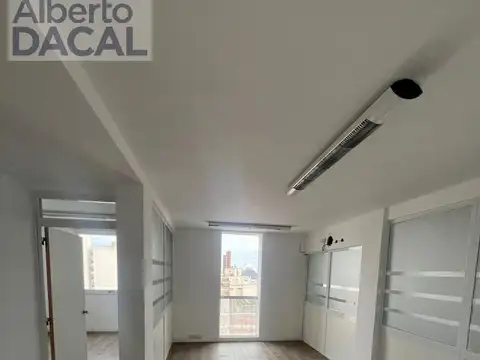 Oficina en calle 12 esq. 47 n°845 9A