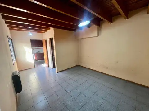 VENTA CASA AMPLIA ,3 DORMITORIOS, DORREGO, GLLÉN