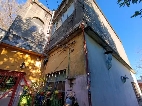 PH DE 6 AMBIENTES A REFACCIONAR VILLA LUZURIAGA