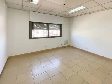 Oficina en Alquiler 25 años
