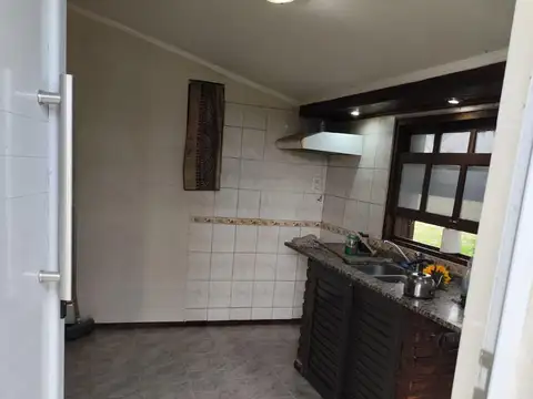 VENTA - QUINTA SOBRE AMPLIO TERRENO - RICARDONE