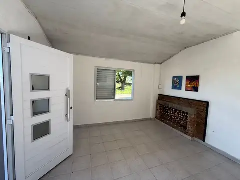 Casa 5 ambientes con 1 baño