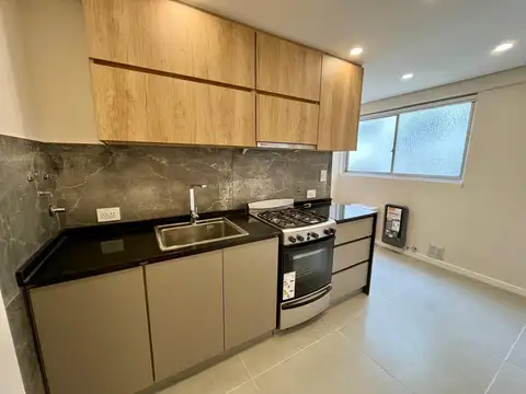 GRAN 3 AMBIENTES CON DEPENDENCIA