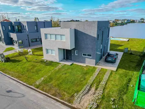 ALQUILER CASA 5 AMBIENTES AL LAGO AMOBLADA CANNING