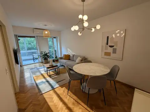 VENTA DPTO SEMIPISO 3 AMBIENTES CON BALCÓN Y ESCRITORIO REFACCIONADO A NUEVO