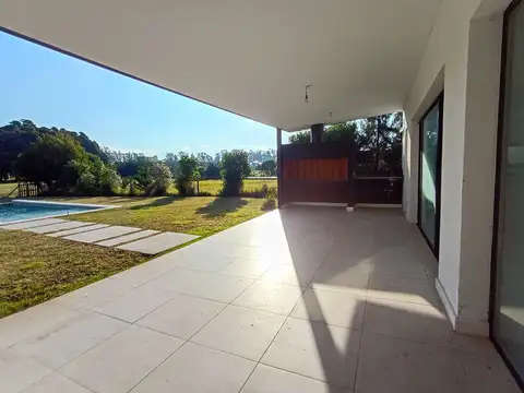 Casa en Venta en Santa Clara del Mar, USD 190.000