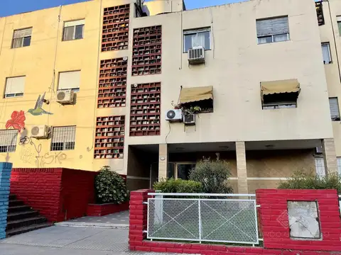 Hipólito Yrigoyen al 6000