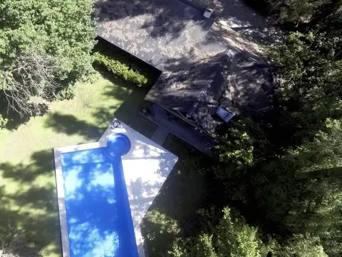 Casa 6 ambientes con 5 baños