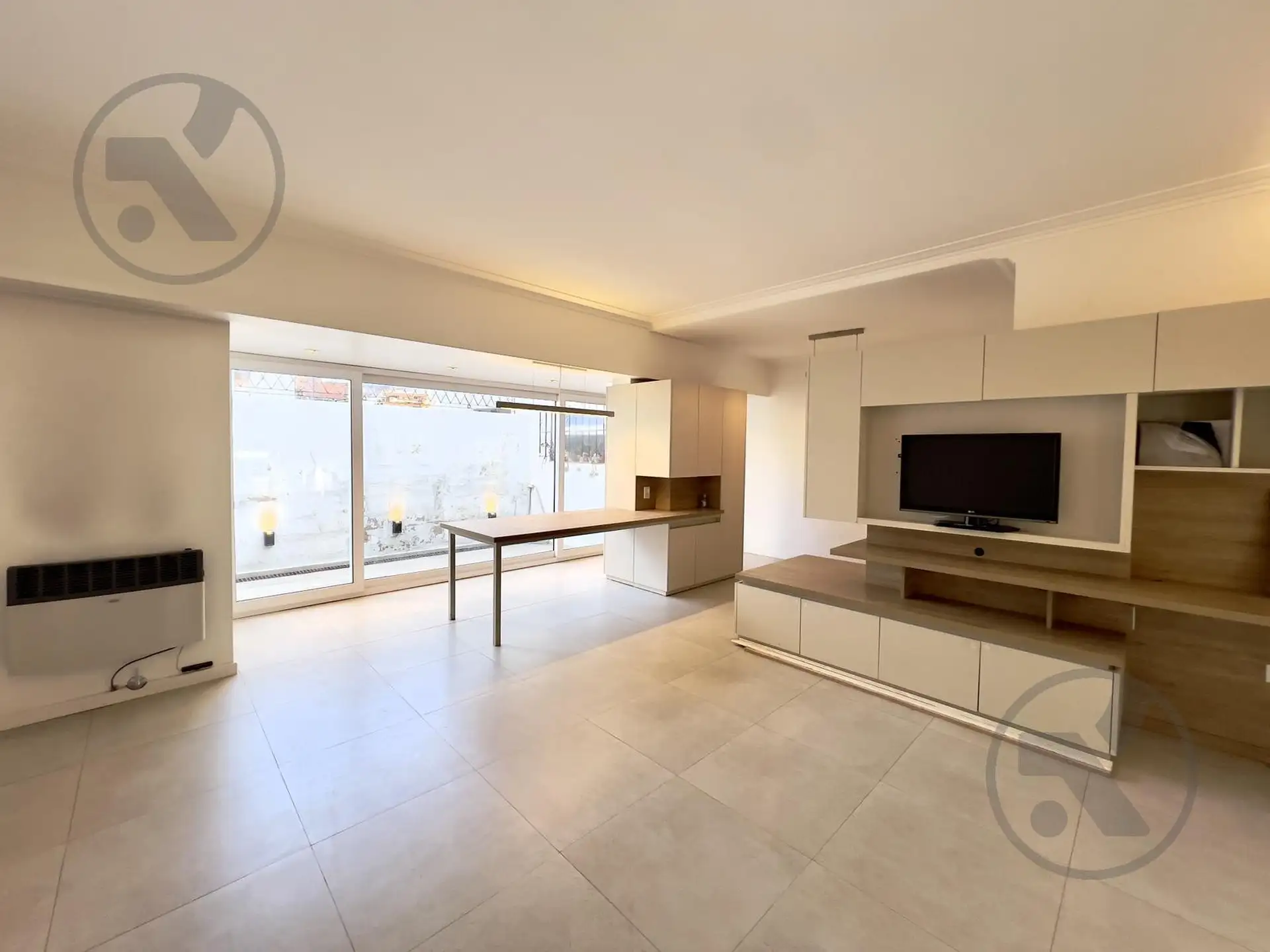 Casa en block de 6 amb, 200m² en Chauvin, ideal vivienda o profesional