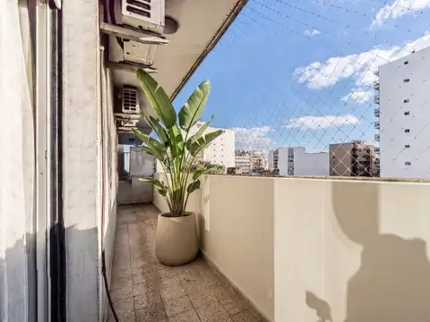 Av. Entre Ríos 200 , Piso 6