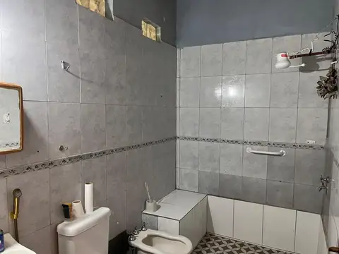 Casa en Alquiler con 1 cochera