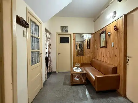 Depto Tipo Casa en Venta con 1 cocheras