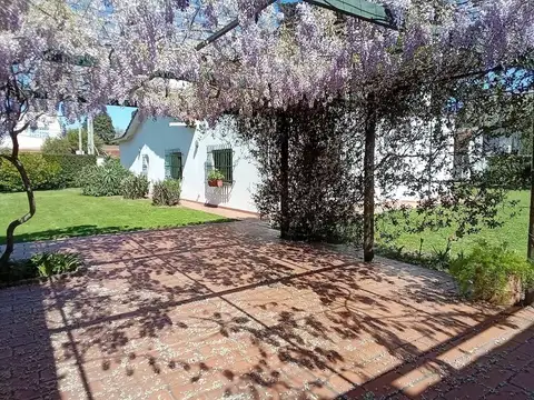 VENTA CASA 6 AMBIENTES JARDIN DEL VISO PILAR