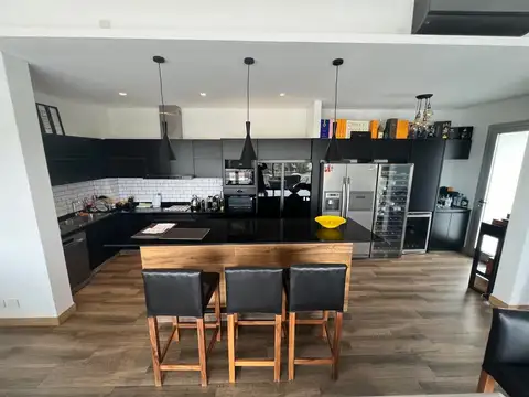 Departamento 3 ambientes con 3 baños