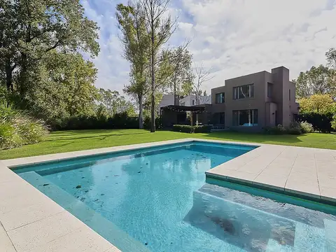 Casa en alquiler de verano (enero y febrero) con 4 dormitorios en El Encuentro