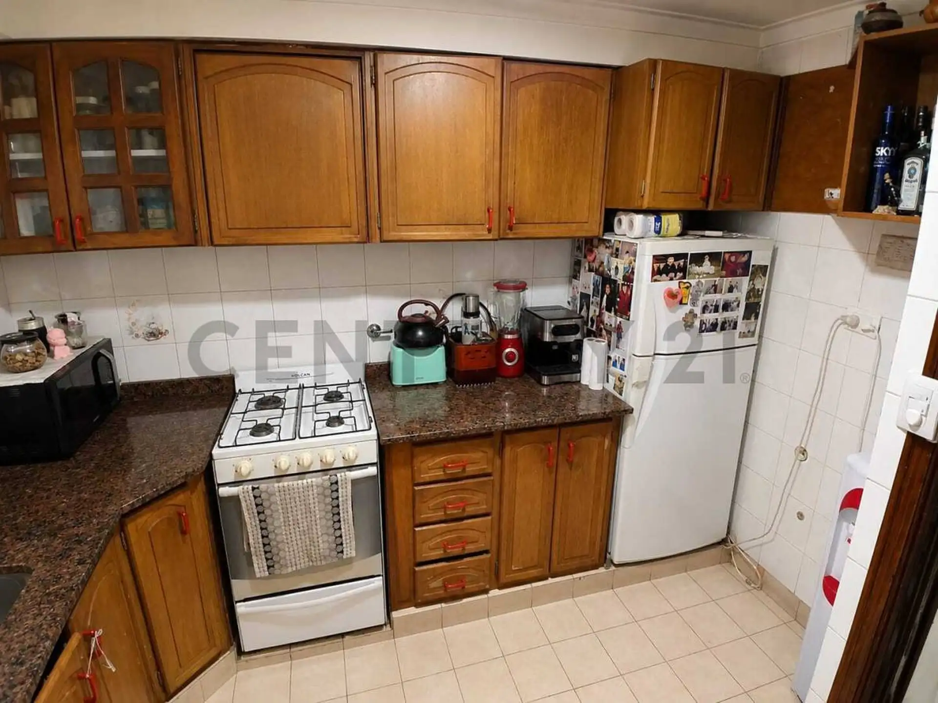 Casa 3 ambientes en Barrio Libertad, 223m² con patio y garaje