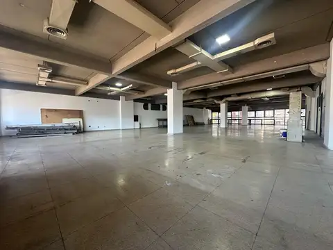 Oficinas - Depósito - Galpón de 500 m2  -  acceso montacarga -  ALQUILER.