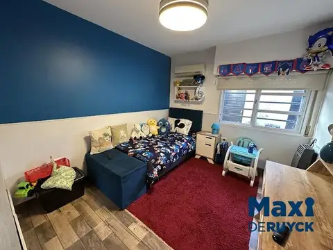 Casa en Venta con 4 cocheras