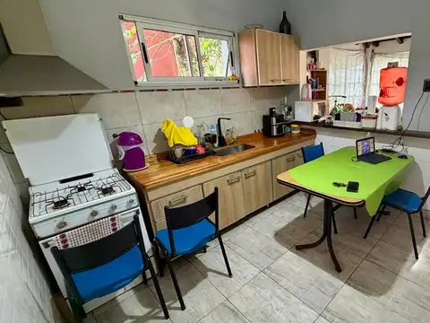 Casa 4 ambientes con 1 baño