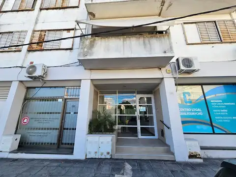 Peron 138 , Piso 3