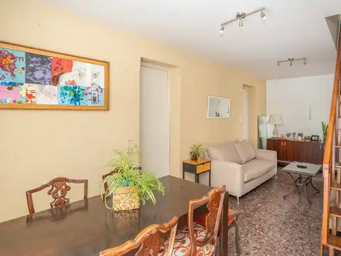 Depto Tipo Casa en Venta 61 años