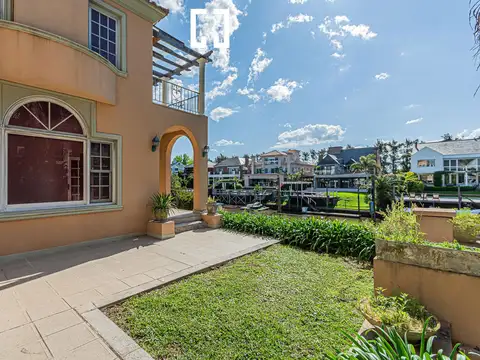 Casa en Venta al Este