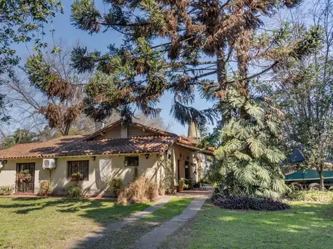 VENTA CASA QUINTA CRUCE CASTELAR OPORTUNIDAD