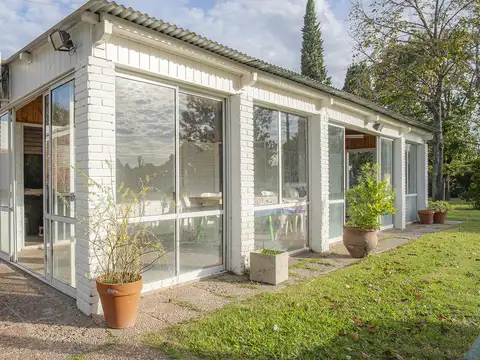 Casa 4 ambientes con 1 baño