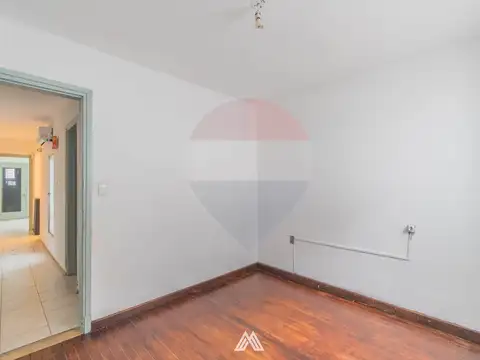 Casa 2 ambientes con 1 baño