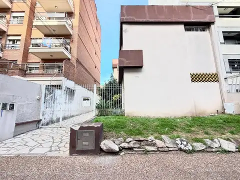 PH 3 ambientes al fondo en planta baja. Excelente ubicación
