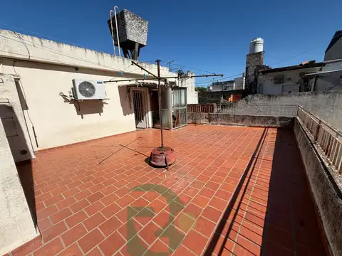 VENTA CASA 4 AMB.QUINCHO.PATIO.COCHERA.SAN JUSTO