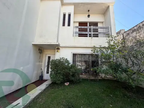 VENTA CASA 4 AMB.QUINCHO.PATIO.COCHERA.SAN JUSTO