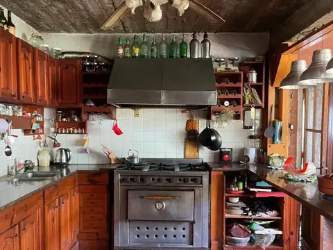 Casa en Venta con 2 cocheras