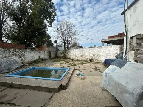 Casa 4 ambientes con 1 baño