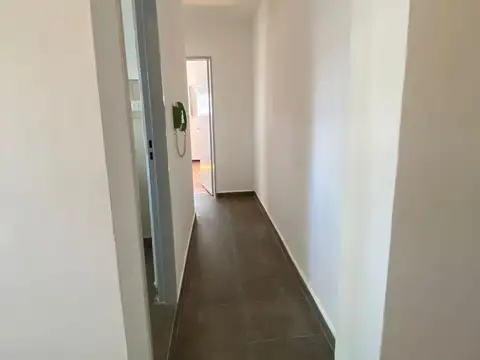 Departamento en Alquiler en Abasto, $ 300.000