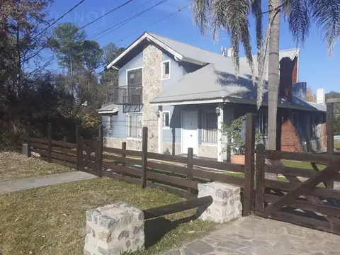 SDA. Venta casa 3 amb . Parque Sakura. Exaltacion de la Cruz