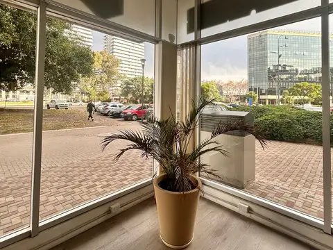 Av. Luis Candido Carballo 100