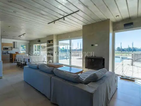 Chacra en venta en Azcuénaga – 5 hectáreas con dos casas, pileta y cancha de tenis